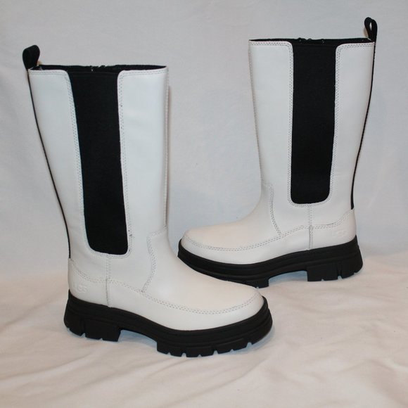 NIB UGG WOMEN'S TALL ASHTON CHELSEA WHITE BLACK LEATHER BOOTS - Picture 1 of 7